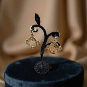 Vintage Signed PWC Goldtone and Clear Crystal Filigree Oval Picture Frame Dangle